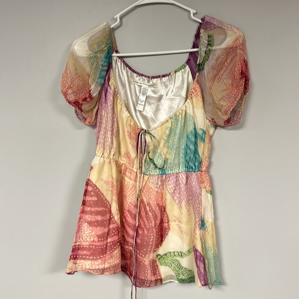 Diane von Furstenberg Vintage 100% Silk Babydoll Blouse Size 4 Multi Print